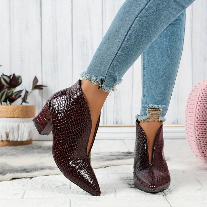Iris™ | Women's Pointed-Heeled Boot