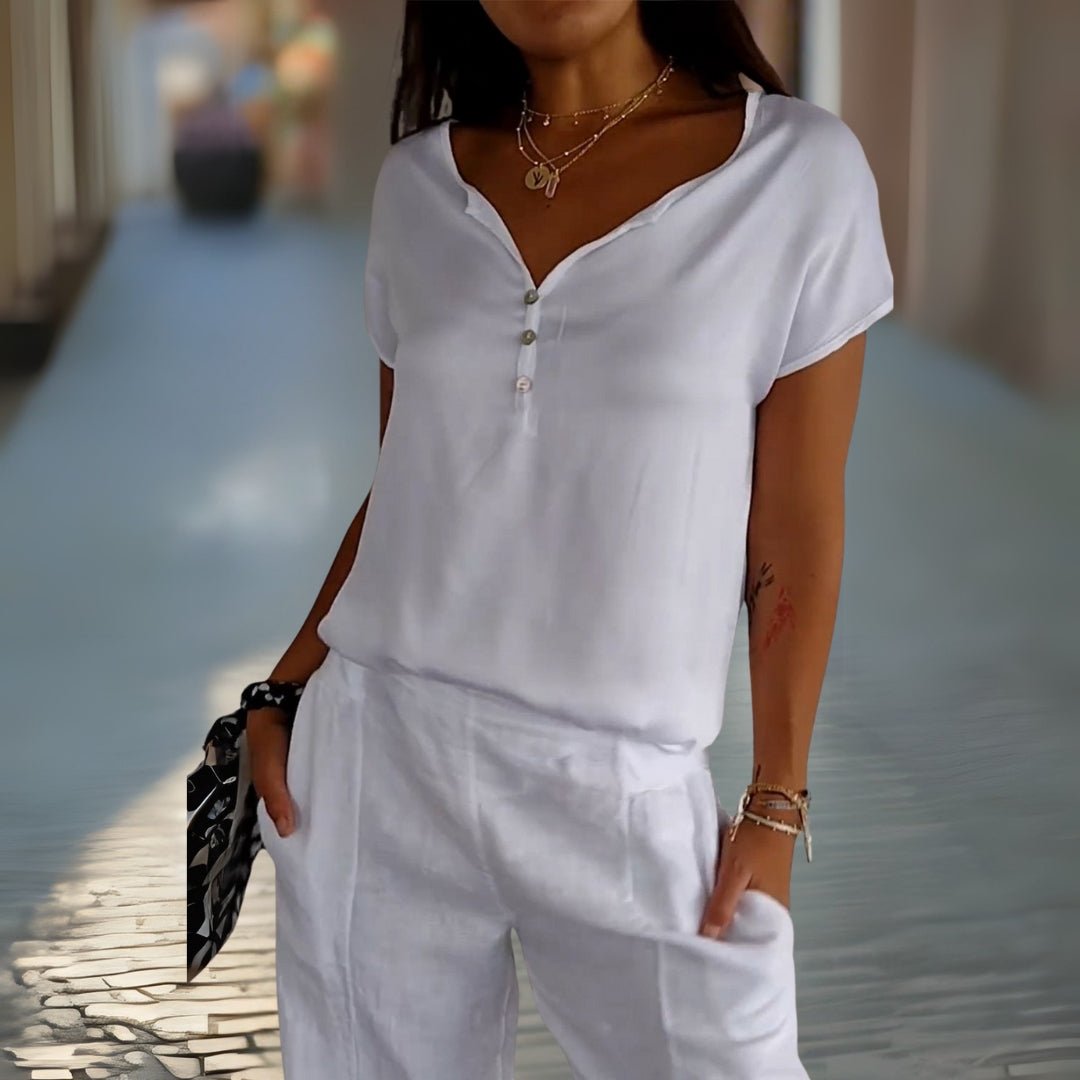 Martha | Timeless Chic Tee