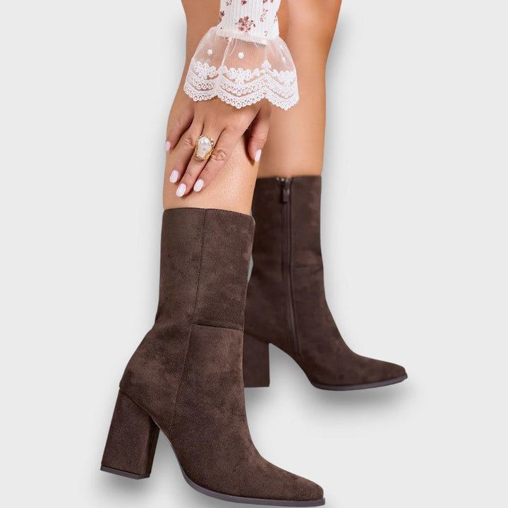Lorviera Classic brown heeled boots
