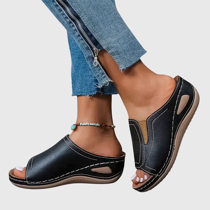 Aretha Orthopedic Sandals